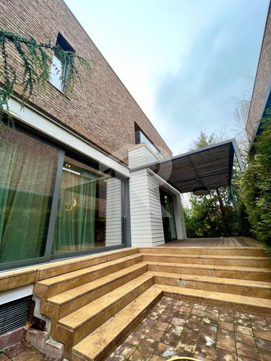 Stunning Villa_First rental after reno 